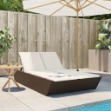 Lettino Prendisole con Cuscini Marrone in Polyrattan