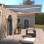 Tenda da Sole Retrattile Manuale con LED 300x250cm Blu e Bianco